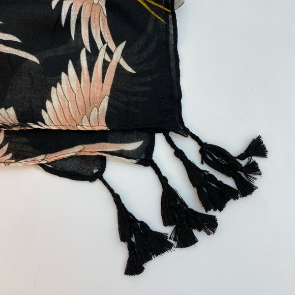 NWOT Women’s Large Crane Scarf - Picture 2 of 5